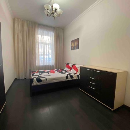 Suites On Chaikovskogo 오데사 외부 사진