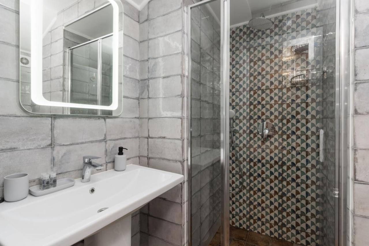 Suites On Chaikovskogo 오데사 외부 사진