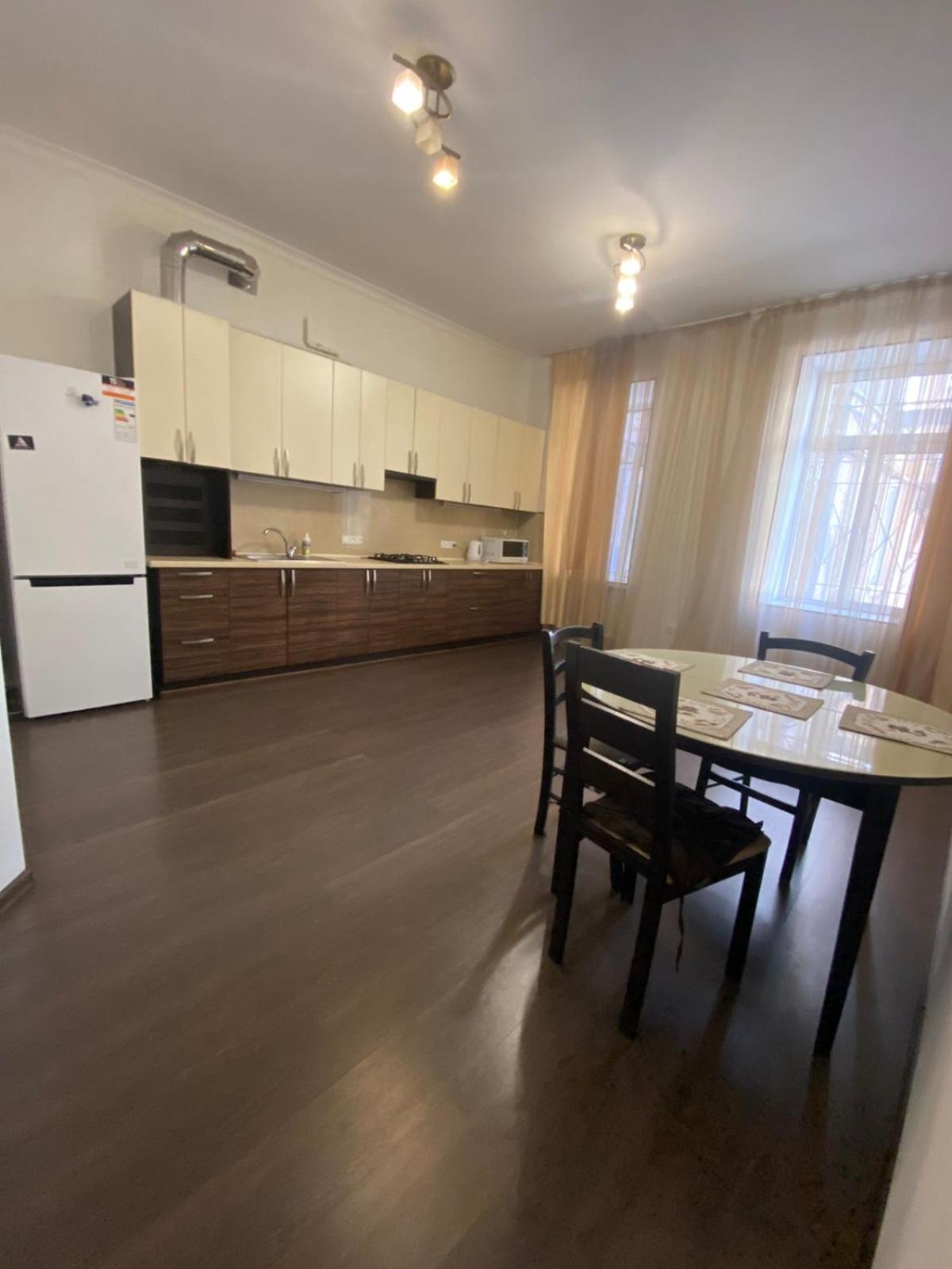 Suites On Chaikovskogo 오데사 외부 사진